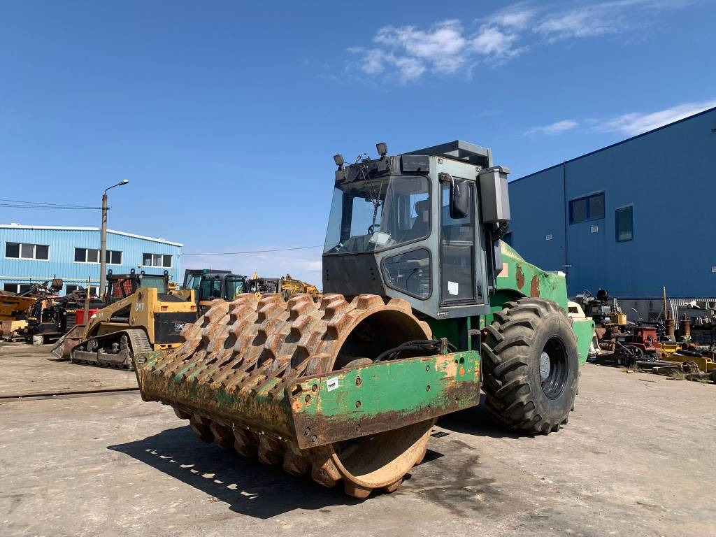 Vibromax W1405D - Schapenpootwals/ Grondverdichter: afbeelding 1 Vibromax W1405D - Schapenpootwals/ Grondverdichter: afbeelding 1