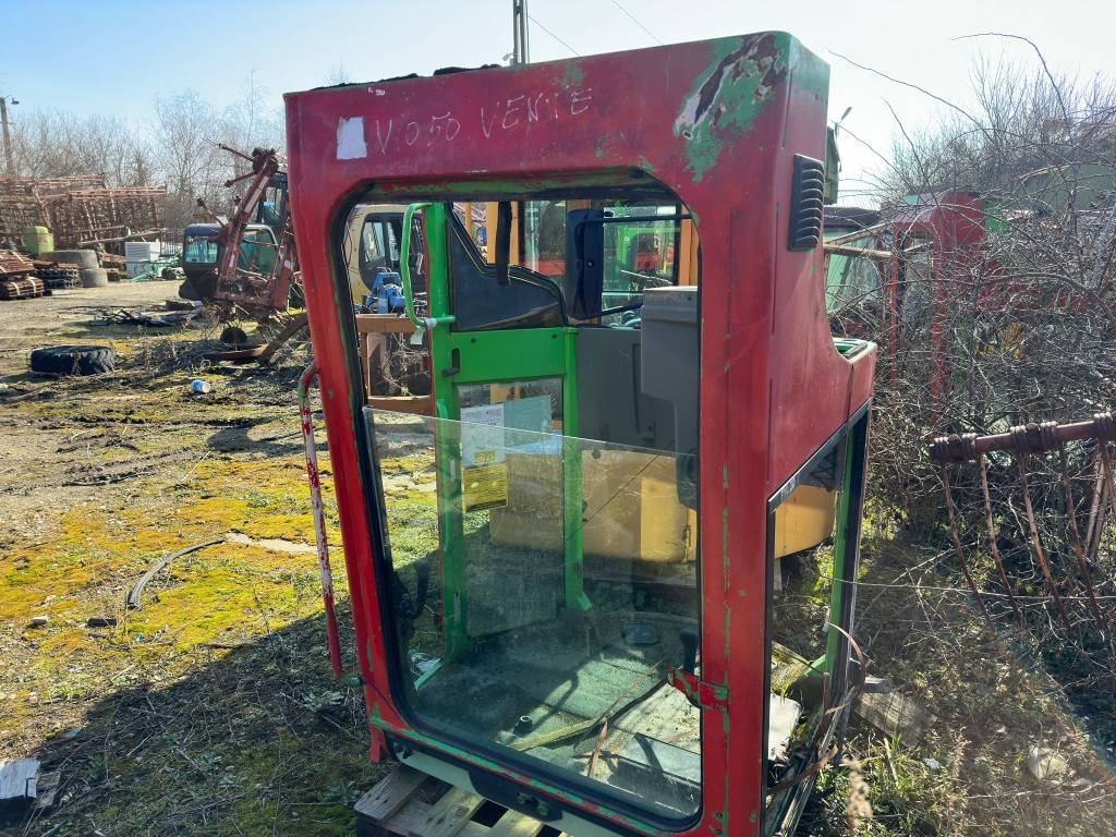 Yanmar VIO 30,35,50,57 CABIN - Cabine voor Bouwmachine: afbeelding 1 Yanmar VIO 30,35,50,57 CABIN - Cabine voor Bouwmachine: afbeelding 1