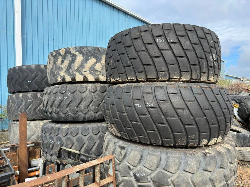 Yokohama 23.1x26 / 23.5x25 TYRES  - Band voor Bouwmachine: afbeelding 3 Yokohama 23.1x26 / 23.5x25 TYRES  - Band voor Bouwmachine: afbeelding 3