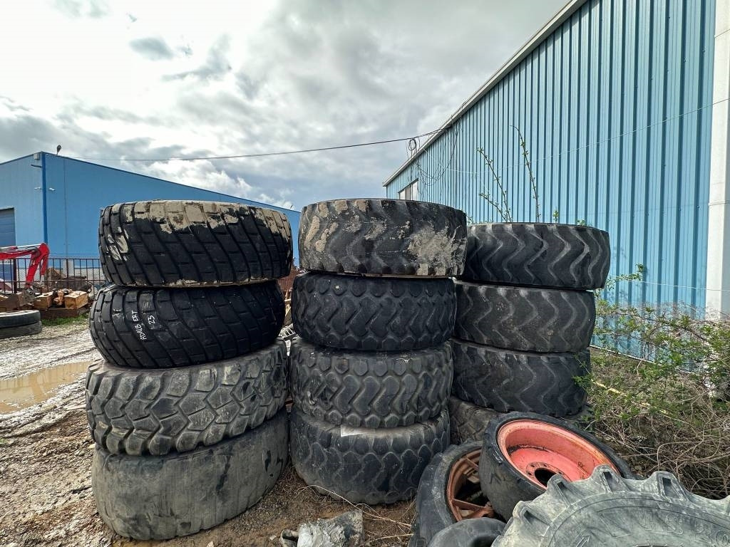 Yokohama 23.1x26 / 23.5x25 TYRES  - Band voor Bouwmachine: afbeelding 2 Yokohama 23.1x26 / 23.5x25 TYRES  - Band voor Bouwmachine: afbeelding 2