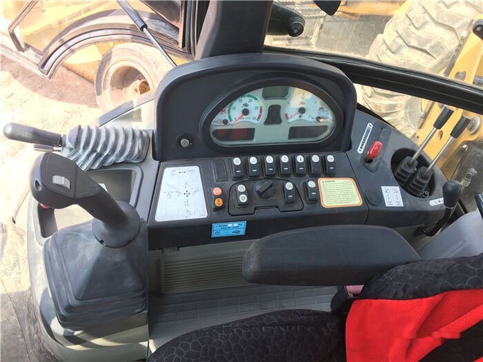 Caterpillar 420F - Graaflaadmachine: afbeelding 1 Caterpillar 420F - Graaflaadmachine: afbeelding 1