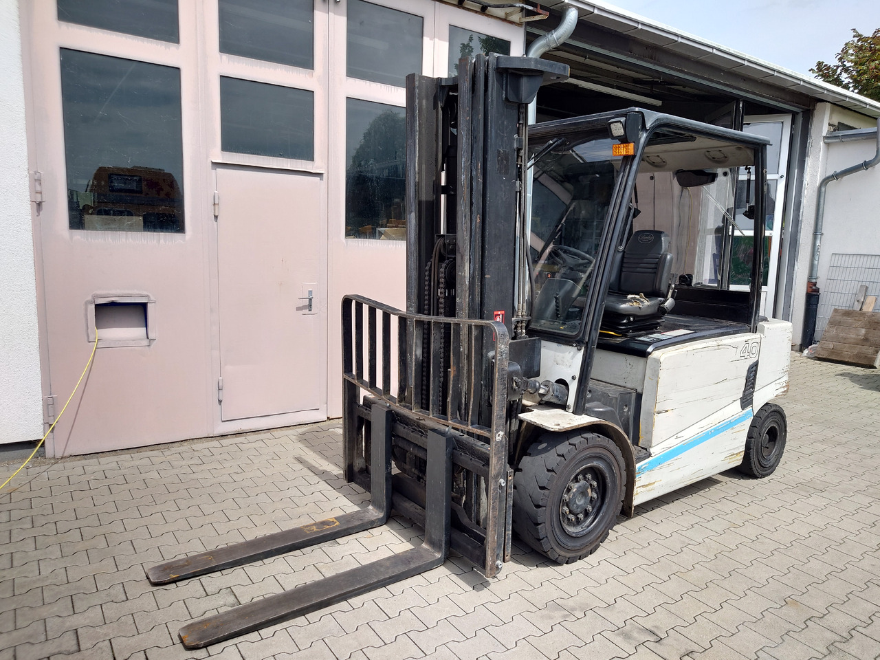 Hyundai 40B-9 - Elektrische heftruck: afbeelding 3 Hyundai 40B-9 - Elektrische heftruck: afbeelding 3
