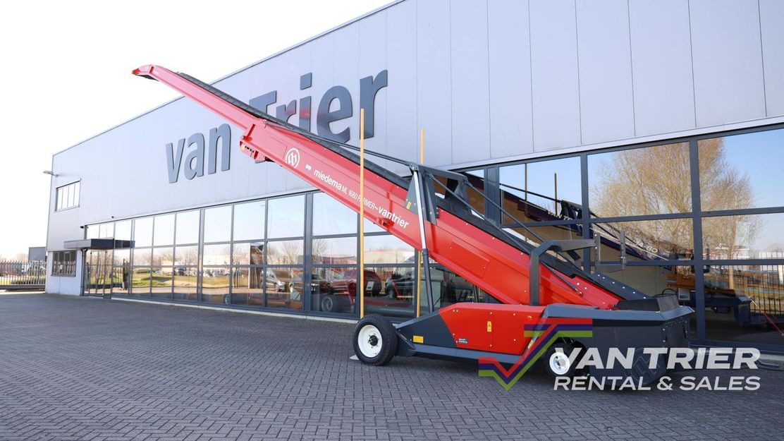 Miedema ML1680 Farmer Store loader - Lopende band: afbeelding 1 Miedema ML1680 Farmer Store loader - Lopende band: afbeelding 1