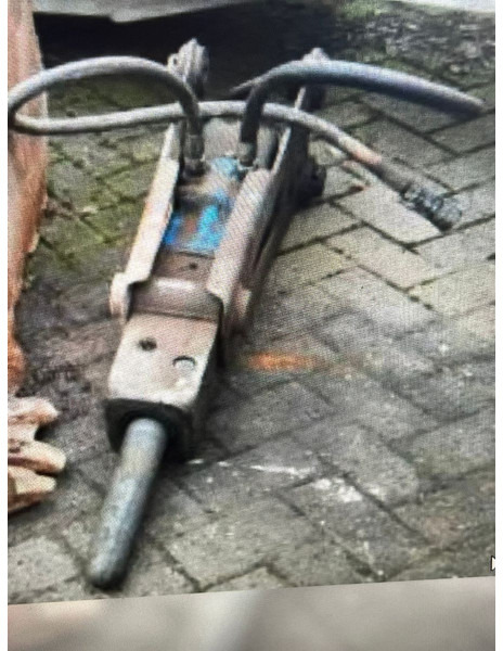 Kubota Stemmhammer - Aanbouwdeel voor Bouwmachine: afbeelding 1 Kubota Stemmhammer - Aanbouwdeel voor Bouwmachine: afbeelding 1