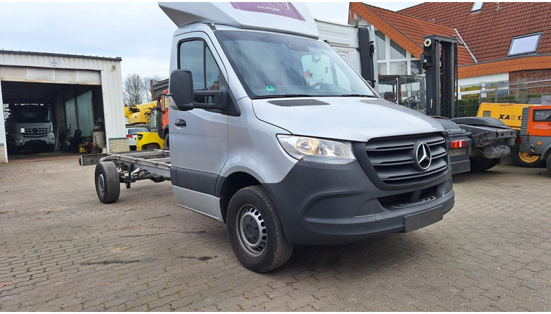 Mercedes-Benz Fahrgestell 316 - Bestelwagen: afbeelding 2 Mercedes-Benz Fahrgestell 316 - Bestelwagen: afbeelding 2