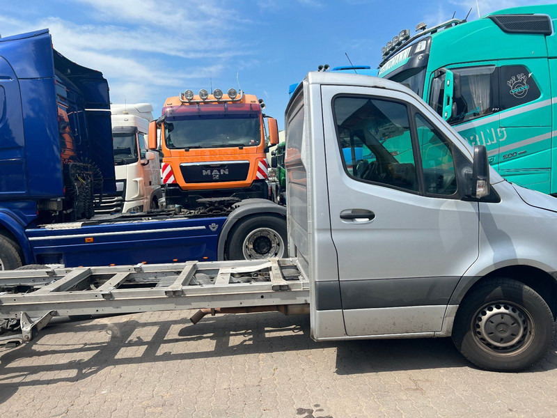 Mercedes-Benz Sprinter III 314 cdi Fahrgestell Klima Vollaust - Bestelwagen: afbeelding 4 Mercedes-Benz Sprinter III 314 cdi Fahrgestell Klima Vollaust - Bestelwagen: afbeelding 4