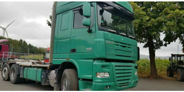 DAF XF105-460Super Spacs Cap G.Haus/Hoch Retarder - Houttransport: afbeelding 2 DAF XF105-460Super Spacs Cap G.Haus/Hoch Retarder - Houttransport: afbeelding 2