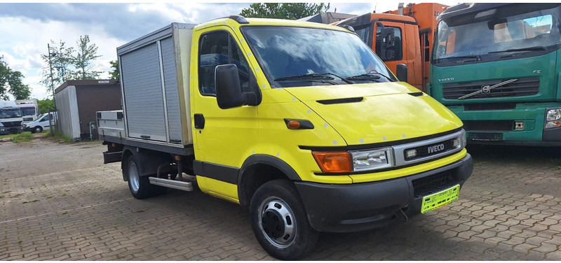 Iveco Daily Koffer - Bestelwagen gesloten laadbak: afbeelding 2 Iveco Daily Koffer - Bestelwagen gesloten laadbak: afbeelding 2