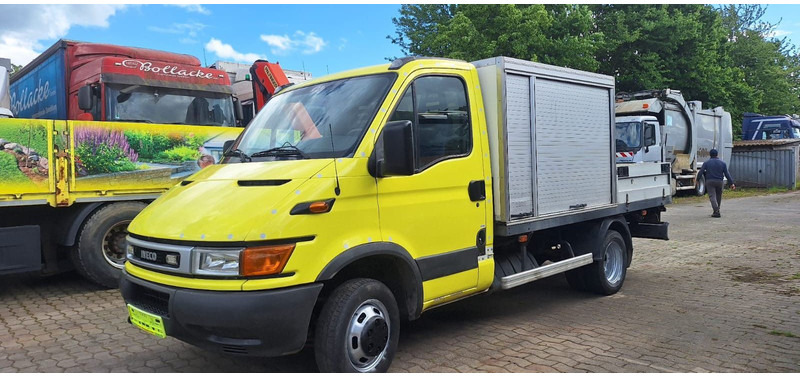 Iveco Daily Koffer - Bestelwagen gesloten laadbak: afbeelding 1 Iveco Daily Koffer - Bestelwagen gesloten laadbak: afbeelding 1