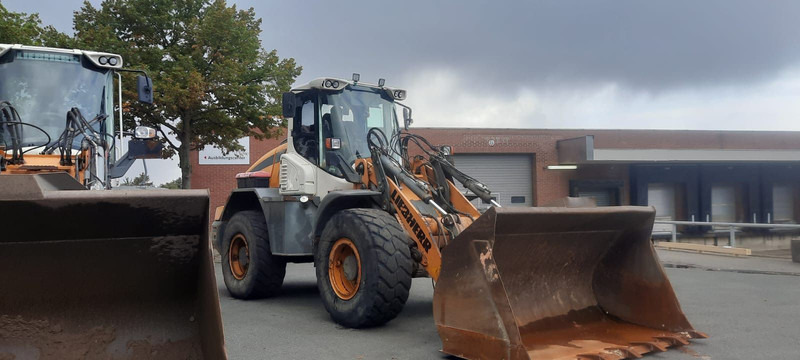 Liebherr L542 1-Hand Reifen:50% Deuschema - Wiellader: afbeelding 4 Liebherr L542 1-Hand Reifen:50% Deuschema - Wiellader: afbeelding 4