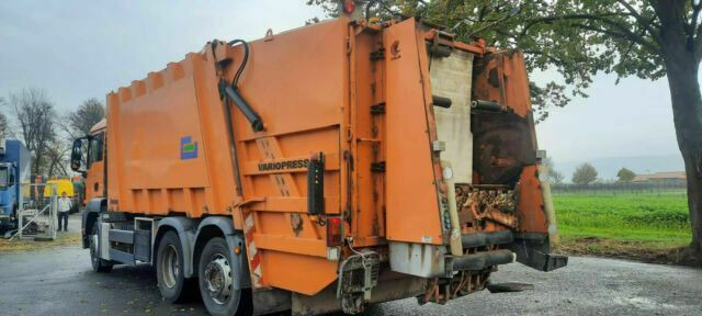 MAN 26.320 Müllwagen Faun Variopress - Vuilniswagen: afbeelding 4 MAN 26.320 Müllwagen Faun Variopress - Vuilniswagen: afbeelding 4