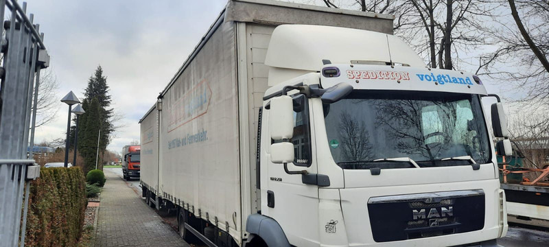 MAN TGM 12.250 - Schuifzeilen vrachtwagen: afbeelding 2 MAN TGM 12.250 - Schuifzeilen vrachtwagen: afbeelding 2