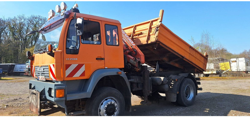 MAN TGM 18.240PS 4x4 3.S-Kipper mit Kran - Kipper vrachtwagen, Kraanwagen: afbeelding 1 MAN TGM 18.240PS 4x4 3.S-Kipper mit Kran - Kipper vrachtwagen, Kraanwagen: afbeelding 1