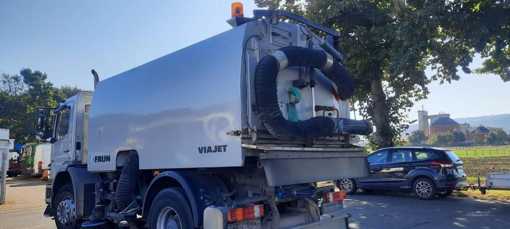 Mercedes-Benz 1824 Axor - Veegwagen: afbeelding 3 Mercedes-Benz 1824 Axor - Veegwagen: afbeelding 3