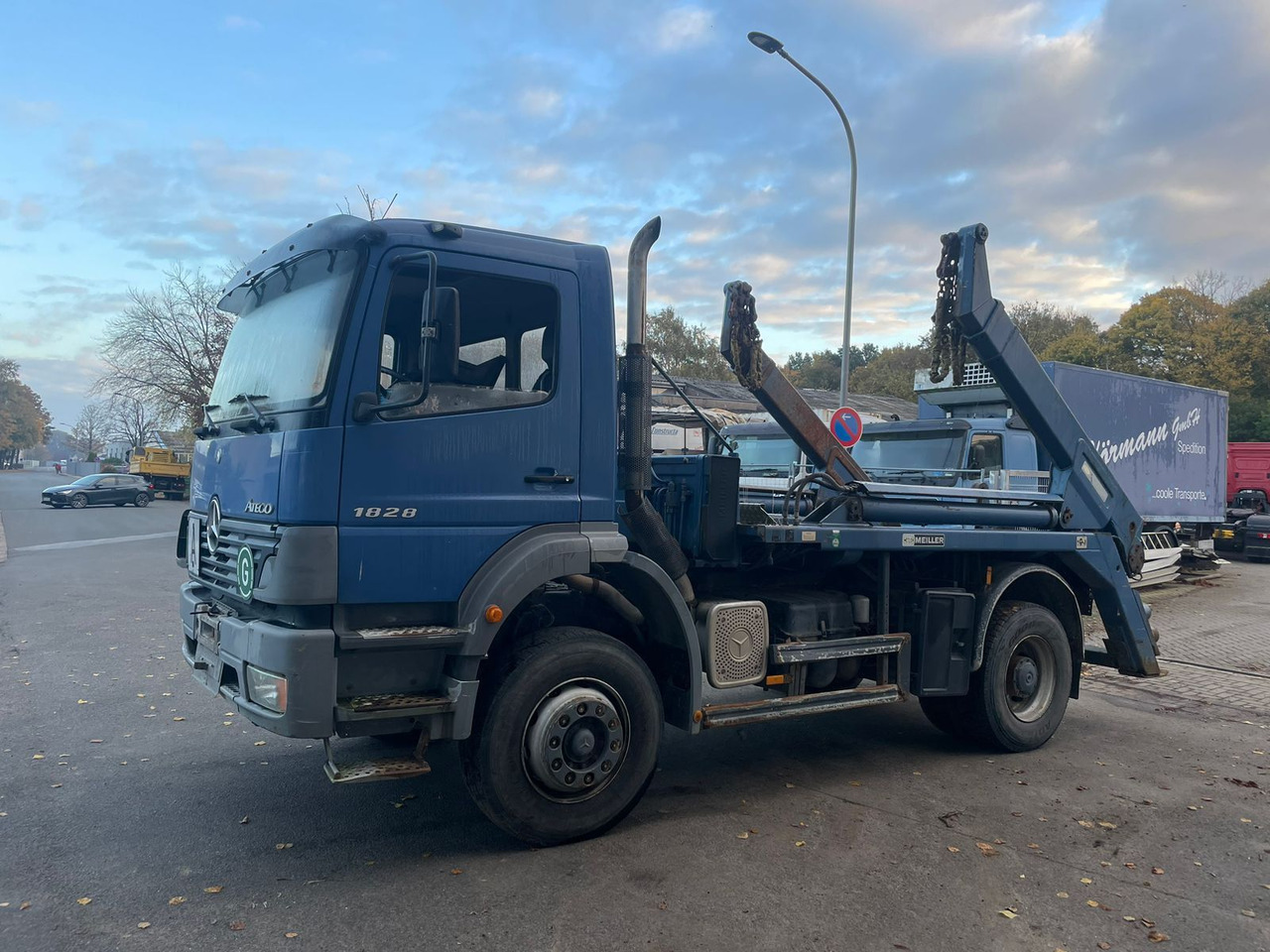 Mercedes-Benz 1828 Absetzkipper - Kipper vrachtwagen: afbeelding 2 Mercedes-Benz 1828 Absetzkipper - Kipper vrachtwagen: afbeelding 2