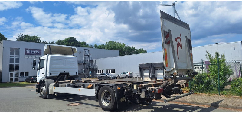 Mercedes-Benz 1833 2 Achser für BDF mit LBW - Chassis vrachtwagen: afbeelding 5 Mercedes-Benz 1833 2 Achser für BDF mit LBW - Chassis vrachtwagen: afbeelding 5