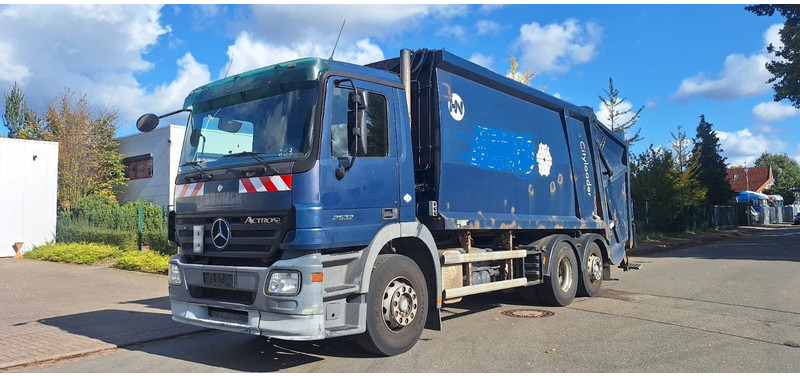 Mercedes-Benz 2632 Müllwgen 6x2 M.Haus Blatt/Luft - Vuilniswagen: afbeelding 1 Mercedes-Benz 2632 Müllwgen 6x2 M.Haus Blatt/Luft - Vuilniswagen: afbeelding 1
