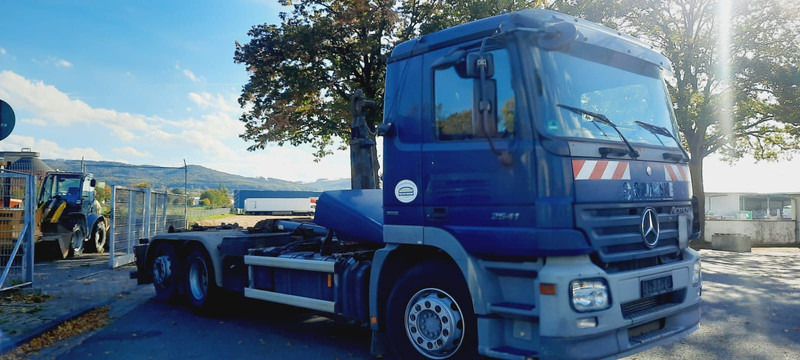 Mercedes-Benz 2641 Abrollkipper - Haakarmsysteem vrachtwagen: afbeelding 3 Mercedes-Benz 2641 Abrollkipper - Haakarmsysteem vrachtwagen: afbeelding 3