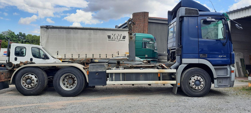 Mercedes-Benz 2641K 6x2 Abroller M-Haus Klima - Haakarmsysteem vrachtwagen: afbeelding 4 Mercedes-Benz 2641K 6x2 Abroller M-Haus Klima - Haakarmsysteem vrachtwagen: afbeelding 4