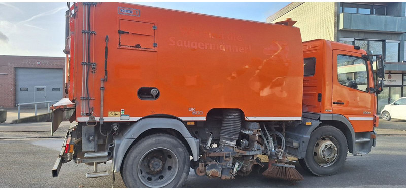 Mercedes-Benz Atego 1524 2 6-Zyl. 4x2 - Veegwagen: afbeelding 2 Mercedes-Benz Atego 1524 2 6-Zyl. 4x2 - Veegwagen: afbeelding 2