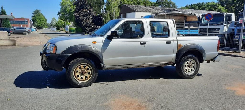 Nissan Pickup Doka - Personenwagen: afbeelding 2 Nissan Pickup Doka - Personenwagen: afbeelding 2
