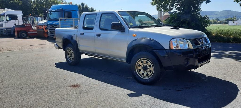 Nissan Pickup Doka - Personenwagen: afbeelding 1 Nissan Pickup Doka - Personenwagen: afbeelding 1
