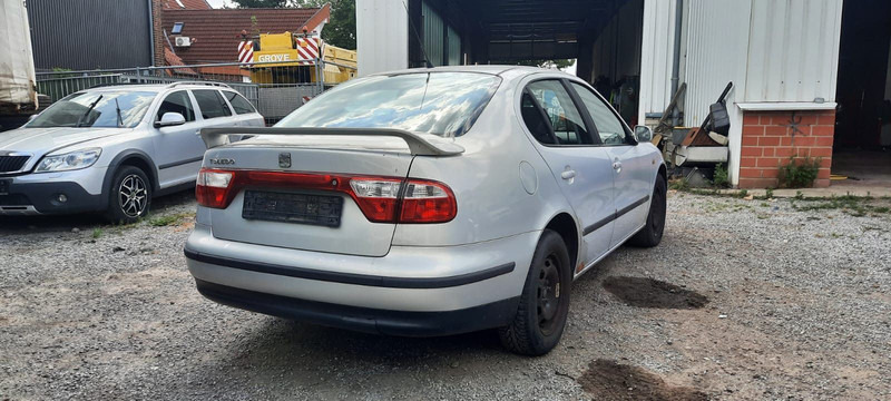 SEAT Toledo Signo 1,8 20V Autom - Sedan: afbeelding 3 SEAT Toledo Signo 1,8 20V Autom - Sedan: afbeelding 3