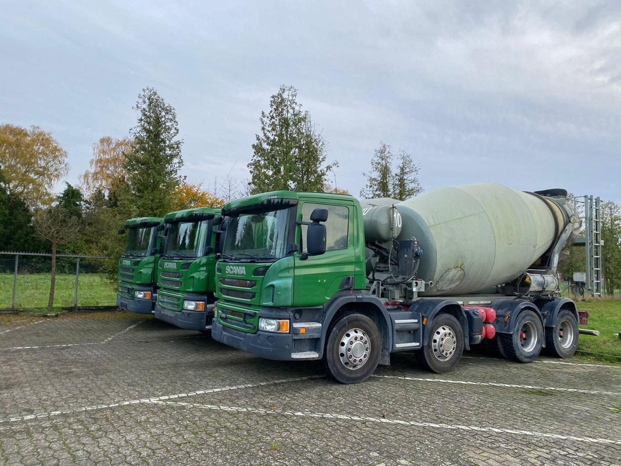 Scania 2x P360 Betonmischer 8x4 Blatt/Blatt E6 2 stück - Betonmixer: afbeelding 4 Scania 2x P360 Betonmischer 8x4 Blatt/Blatt E6 2 stück - Betonmixer: afbeelding 4