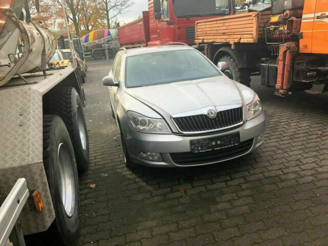 Skoda Octavia Scout Vollausst. 105 KW - Personenwagen: afbeelding 2 Skoda Octavia Scout Vollausst. 105 KW - Personenwagen: afbeelding 2