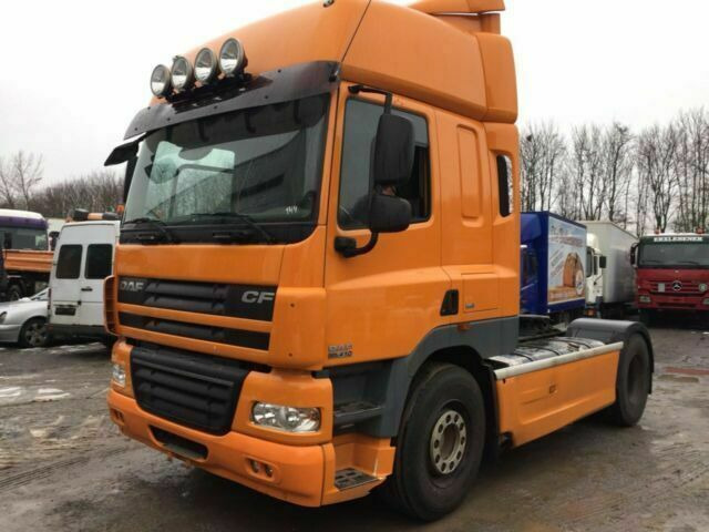 DAF CF85-410 G.Haus 2xBett ZF/Schalter 2-Kreishydr - Trekker: afbeelding 1 DAF CF85-410 G.Haus 2xBett ZF/Schalter 2-Kreishydr - Trekker: afbeelding 1