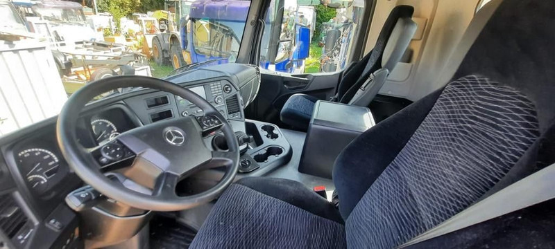 Mercedes-Benz 2043 Arocs 4x4 - Trekker: afbeelding 5 Mercedes-Benz 2043 Arocs 4x4 - Trekker: afbeelding 5