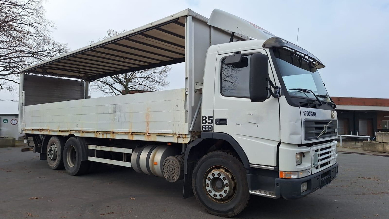 Volvo FM7 6x2 Koffer 3x vorhanden - Bakwagen: afbeelding 2 Volvo FM7 6x2 Koffer 3x vorhanden - Bakwagen: afbeelding 2