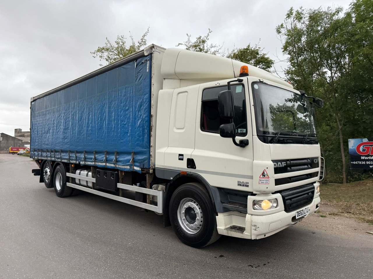 2013 DAF CF 75.310 Curtainside Truck - Schuifzeilen vrachtwagen: afbeelding 4 2013 DAF CF 75.310 Curtainside Truck - Schuifzeilen vrachtwagen: afbeelding 4