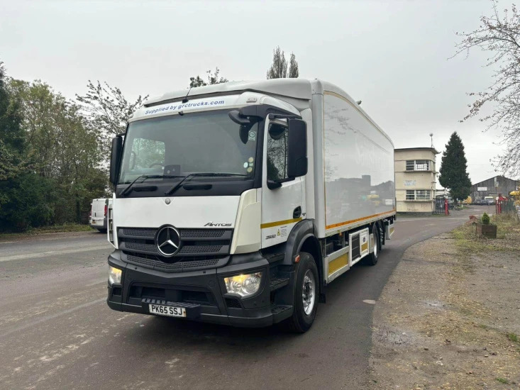 2015 Mercedes Axor 2532 Refrigerated Truck SSJ Axor - Koelwagen vrachtwagen: afbeelding 2 2015 Mercedes Axor 2532 Refrigerated Truck SSJ Axor - Koelwagen vrachtwagen: afbeelding 2