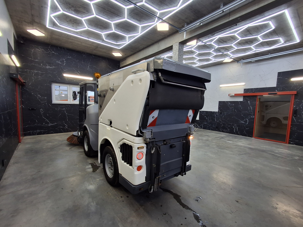 Hako Citymaster 1600 Zamiatarka Kehrmaschine Euro 6 PM2.5 - Veegwagen: afbeelding 3 Hako Citymaster 1600 Zamiatarka Kehrmaschine Euro 6 PM2.5 - Veegwagen: afbeelding 3