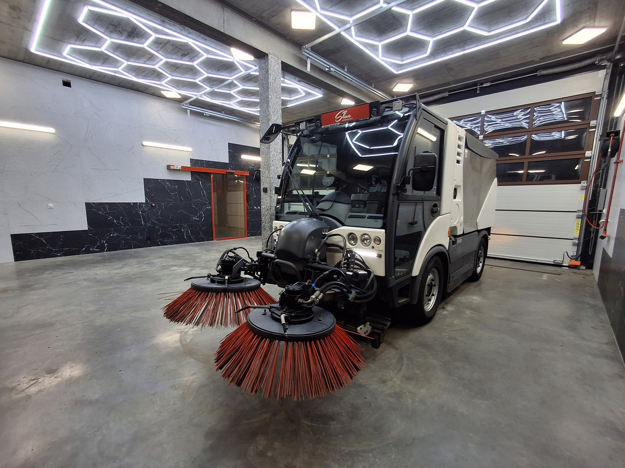 Hako Citymaster 2200 Zamiatarka Kehrmaschine Euro 6 PM2.5 2018r 2619 Mth - Veegwagen: afbeelding 2 Hako Citymaster 2200 Zamiatarka Kehrmaschine Euro 6 PM2.5 2018r 2619 Mth - Veegwagen: afbeelding 2