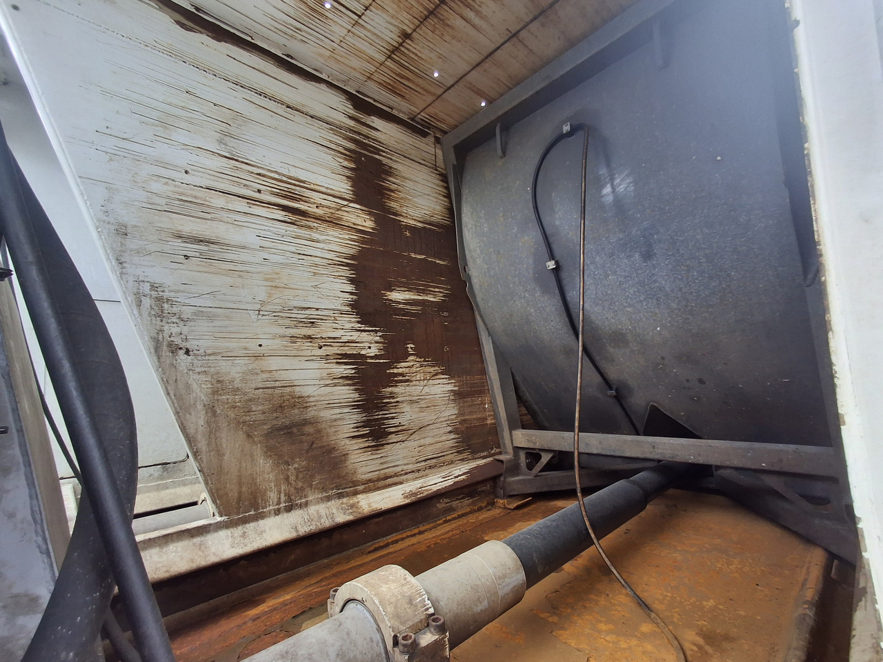 Leasing IVECO Euro 6 Śmieciarka Zweikammer-Müllwagen FAUN SL5 TR2L IVECO Euro 6 Śmieciarka Zweikammer-Müllwagen FAUN SL5 TR2L: afbeelding 26