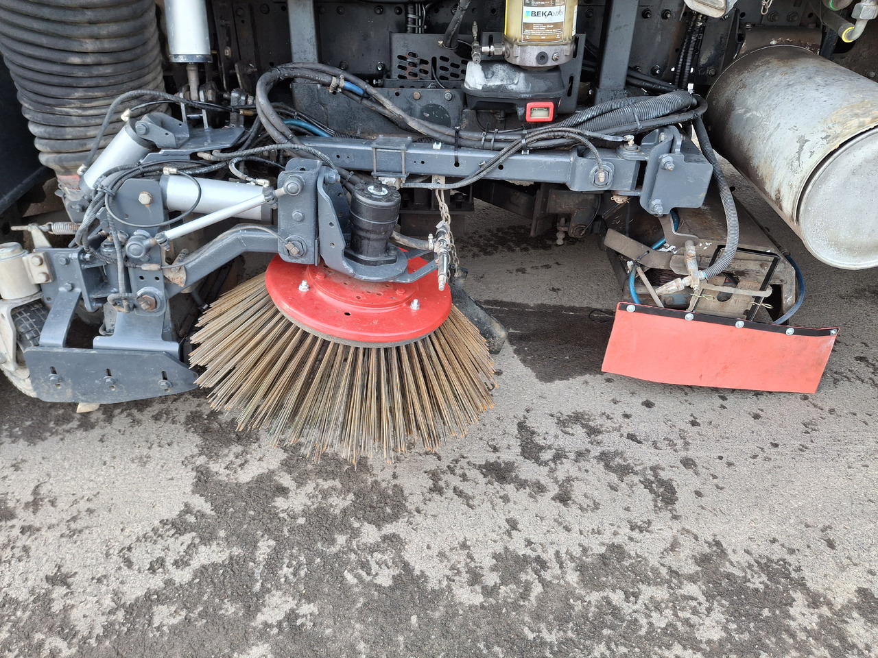 Leasing MAN 18.290 Zamiatarka Kehrmaschine BUCHER PM10 L/R Karcher MAN 18.290 Zamiatarka Kehrmaschine BUCHER PM10 L/R Karcher: afbeelding 9