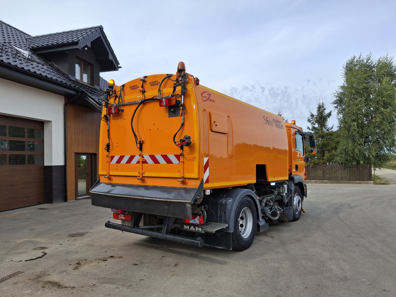 MAN TGM 18.250 Zamiatarka Kupper Weisser BROCK 2 Motoren Szczotki L/R PM10 Odchwaszczarka - Veegwagen: afbeelding 5 MAN TGM 18.250 Zamiatarka Kupper Weisser BROCK 2 Motoren Szczotki L/R PM10 Odchwaszczarka - Veegwagen: afbeelding 5