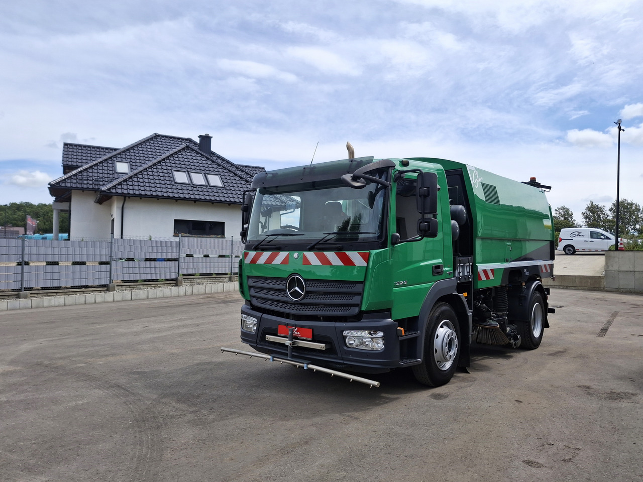 MERCEDES-BENZ Atego 1523 Zamiatarka Kehrmaschine Schmidt SK600 Karcher 2 Motoren Euro 6 PM10 Rura Do Liści - Veegwagen: afbeelding 3 MERCEDES-BENZ Atego 1523 Zamiatarka Kehrmaschine Schmidt SK600 Karcher 2 Motoren Euro 6 PM10 Rura Do Liści - Veegwagen: afbeelding 3