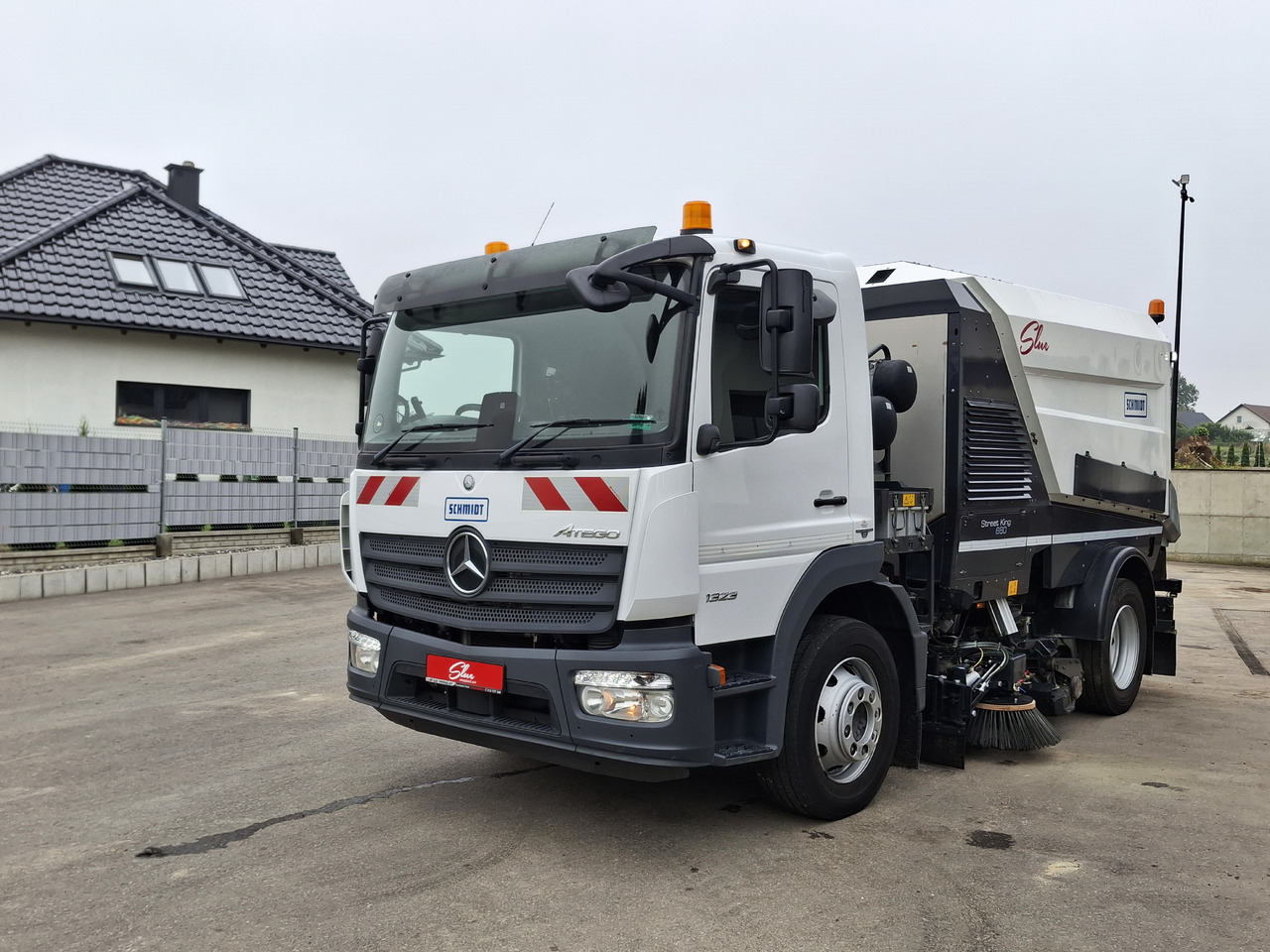 MERCEDES-BENZ Atego 1523 Zamiatarka Kehrmaschine Schmidt Street King 660 Euro 6 PM10 2 Motoren Szczotki L/R 2016r - Veegwagen: afbeelding 2 MERCEDES-BENZ Atego 1523 Zamiatarka Kehrmaschine Schmidt Street King 660 Euro 6 PM10 2 Motoren Szczotki L/R 2016r - Veegwagen: afbeelding 2