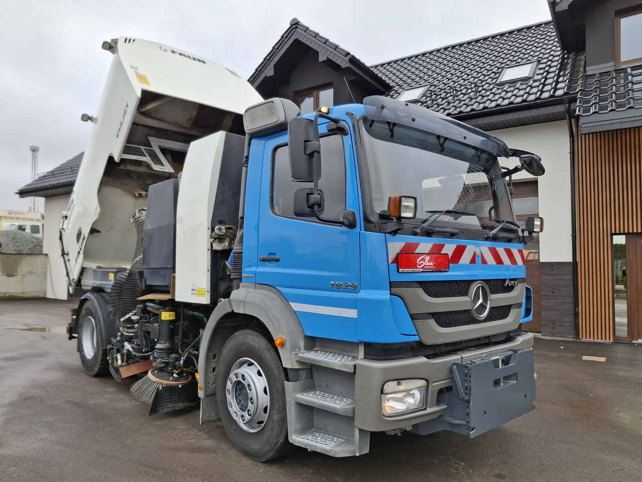 Mercedes-Benz Axor 1829 Zamiatarka Kehrmaschine FAUN Euro5 PM10 76 Tyś KM 2010 - Veegwagen: afbeelding 5 Mercedes-Benz Axor 1829 Zamiatarka Kehrmaschine FAUN Euro5 PM10 76 Tyś KM 2010 - Veegwagen: afbeelding 5