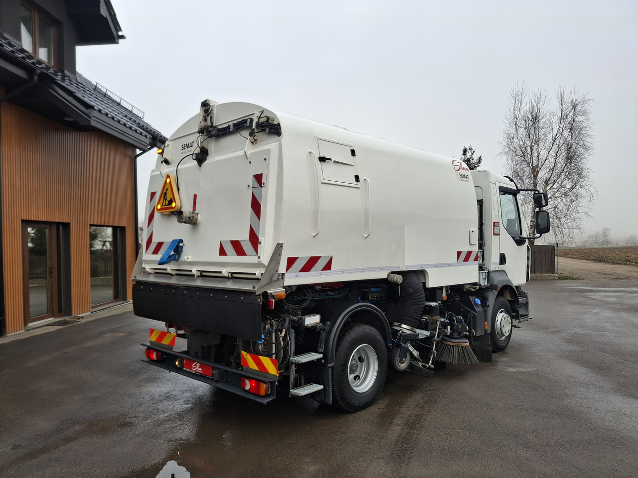 RENAULT D12 Zamiatarka Kehrmaschine SEMAT Zoeller Faun Karcher Euro 6 PM10 L/R 2017r - Veegwagen: afbeelding 3 RENAULT D12 Zamiatarka Kehrmaschine SEMAT Zoeller Faun Karcher Euro 6 PM10 L/R 2017r - Veegwagen: afbeelding 3