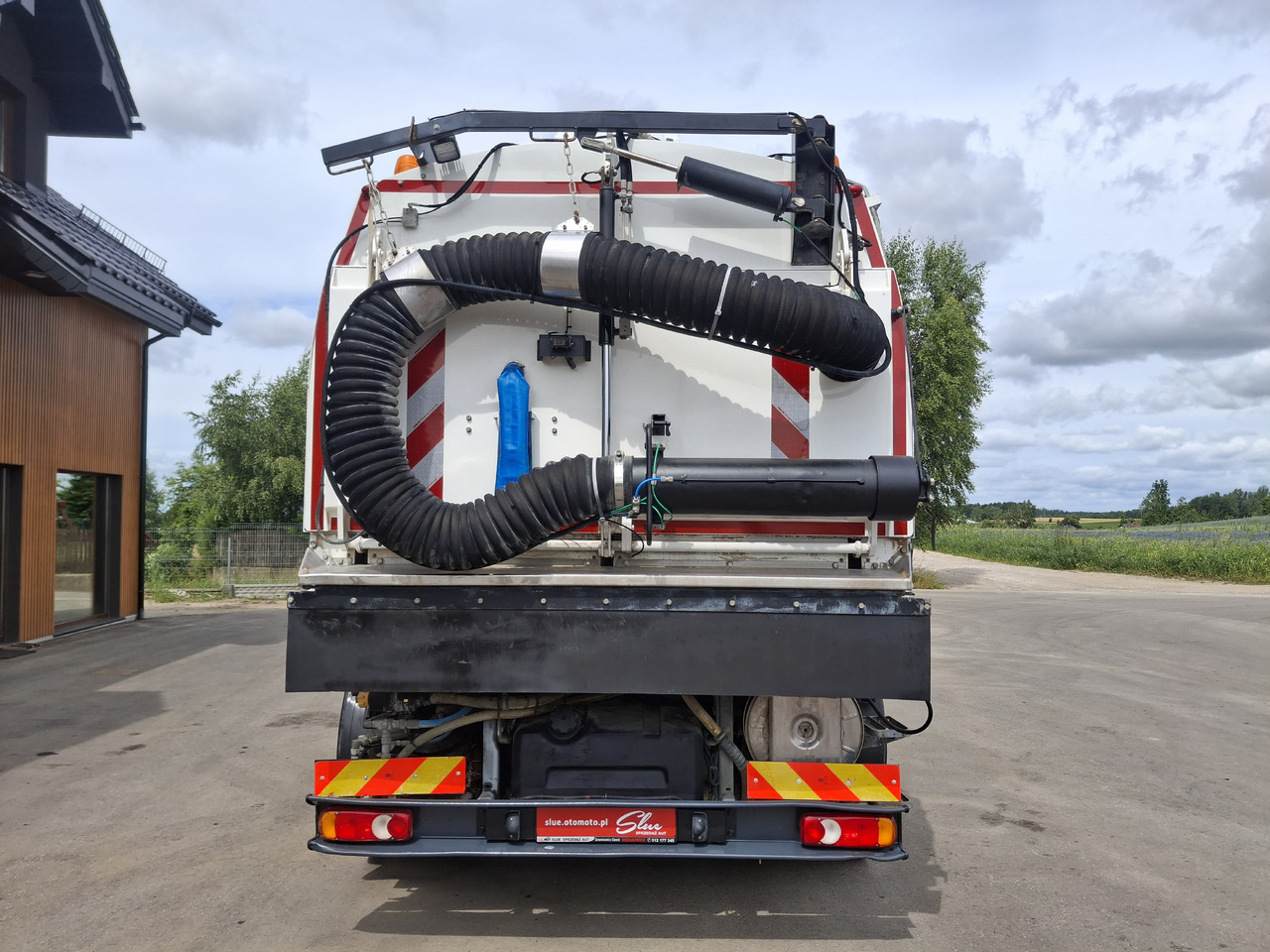 RENAULT D16 Zamiatarka Kehrmaschine FAUN Euro 6 PM10 Szczotki L/R Karcher Rura Do Liści 2 Motoren - Veegwagen: afbeelding 4 RENAULT D16 Zamiatarka Kehrmaschine FAUN Euro 6 PM10 Szczotki L/R Karcher Rura Do Liści 2 Motoren - Veegwagen: afbeelding 4