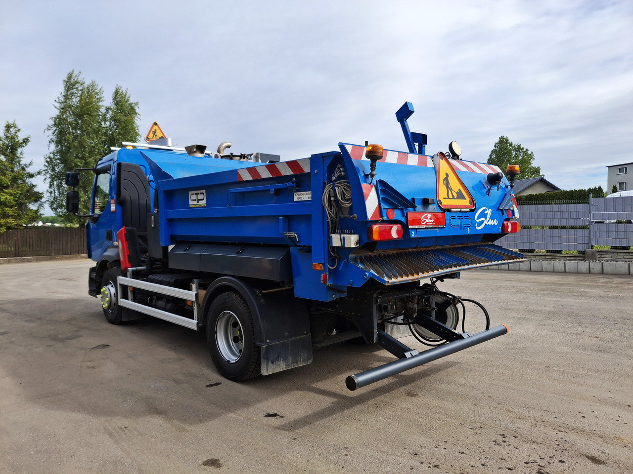 Renault D16 - Bitumen sprayer: afbeelding 2 Renault D16 - Bitumen sprayer: afbeelding 2