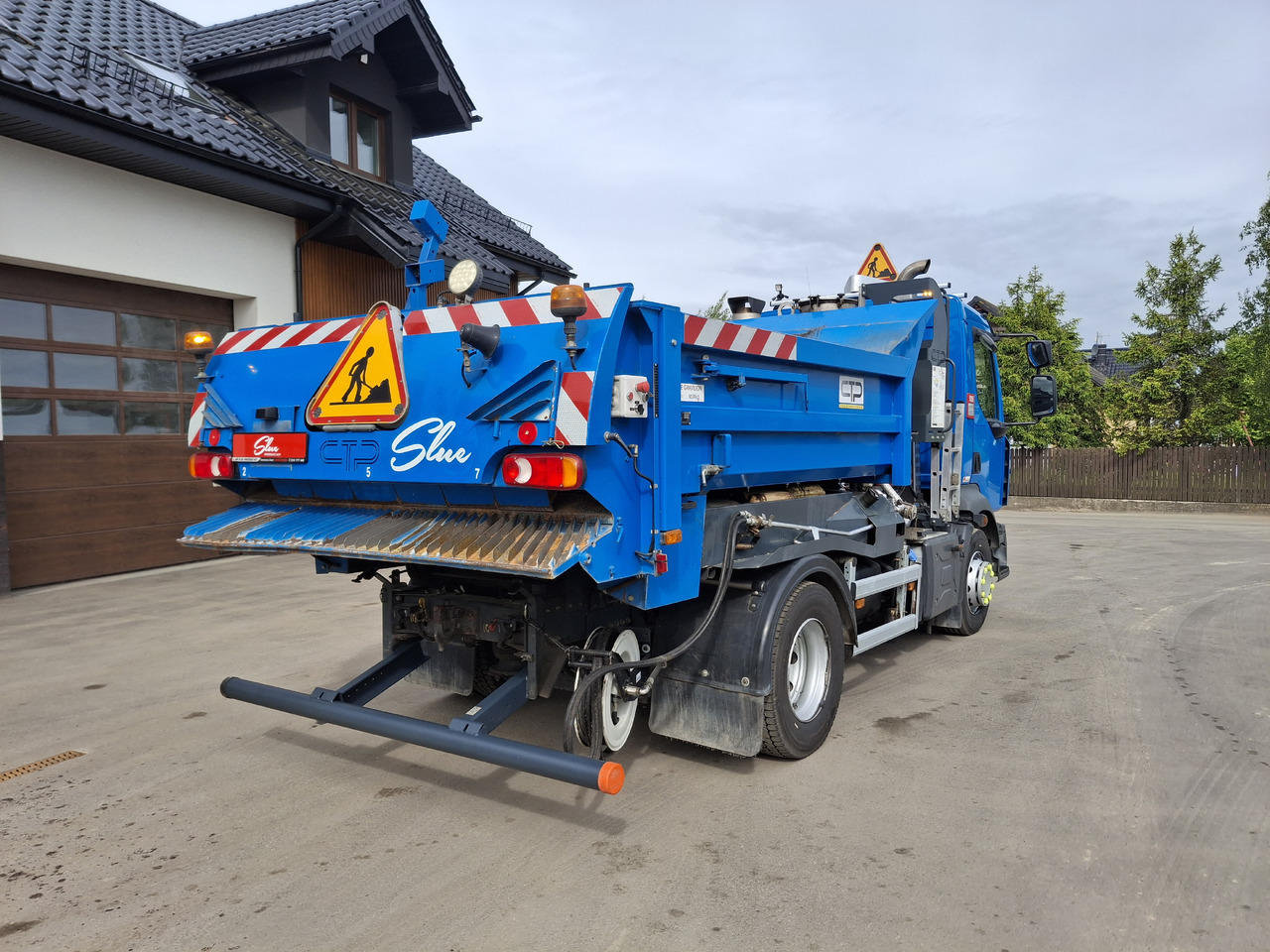 Renault D16 - Bitumen sprayer: afbeelding 3 Renault D16 - Bitumen sprayer: afbeelding 3