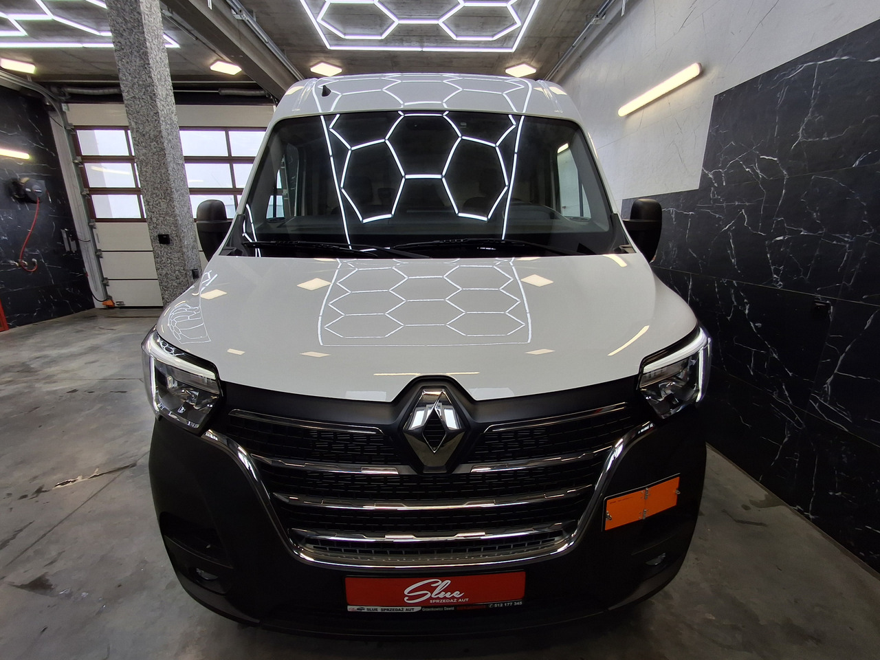 Renault Master ADR 9.1.1.2 EX/II - Gesloten bestelwagen: afbeelding 2 Renault Master ADR 9.1.1.2 EX/II - Gesloten bestelwagen: afbeelding 2