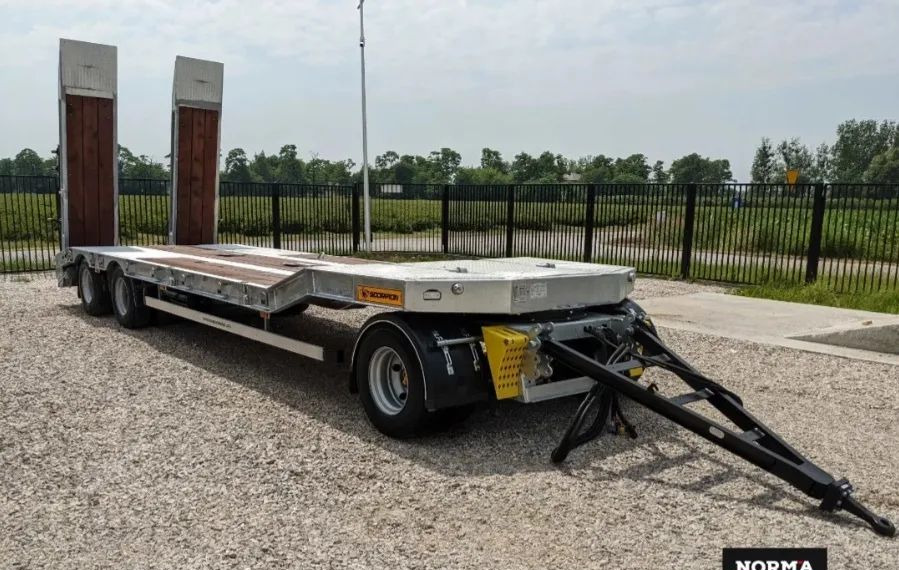 Scorpion 3 osie obrotnica - Dieplader aanhangwagen: afbeelding 1 Scorpion 3 osie obrotnica - Dieplader aanhangwagen: afbeelding 1