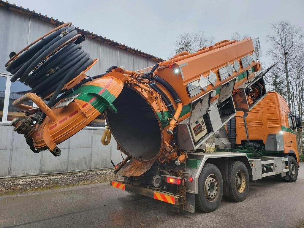 Volvo FH500 6X2 ADR KORP&SON - Vacuümwagen: afbeelding 4 Volvo FH500 6X2 ADR KORP&SON - Vacuümwagen: afbeelding 4