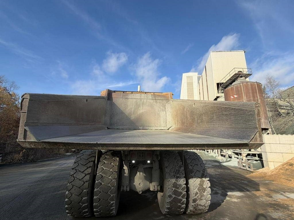 CAT 775 F - Zelfrijdende kiepwagen: afbeelding 4 CAT 775 F - Zelfrijdende kiepwagen: afbeelding 4